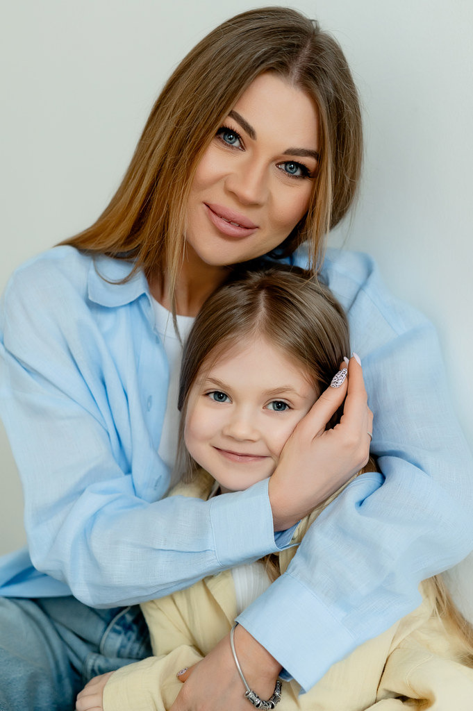 Mother and daughter photoshoot in Krakow old town.